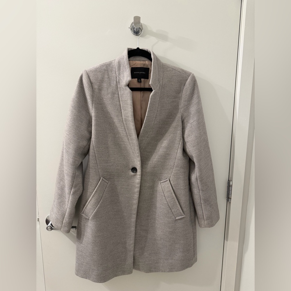 Banana Republic Women's Light Gray Tailored Single-Button Coat